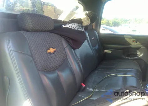 2002 Chevrolet Avalanche 1500 from USA, damaged, VIN 3GNEC13T32G177219